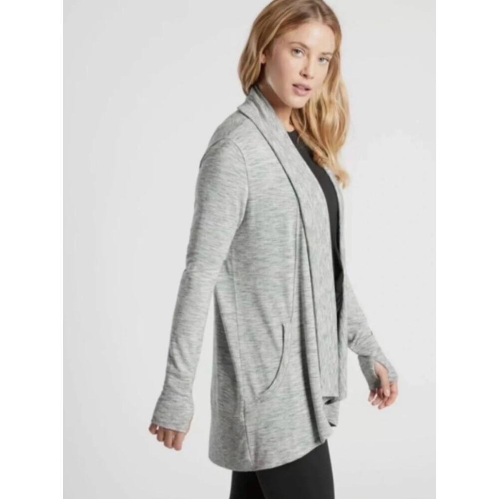 Athleta Pranayama Restore Wrap in Heather Gray size Small
